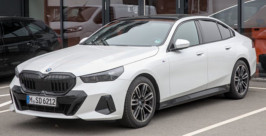 BMW i5 2024 eDrive35L Premium Luxury Pkg