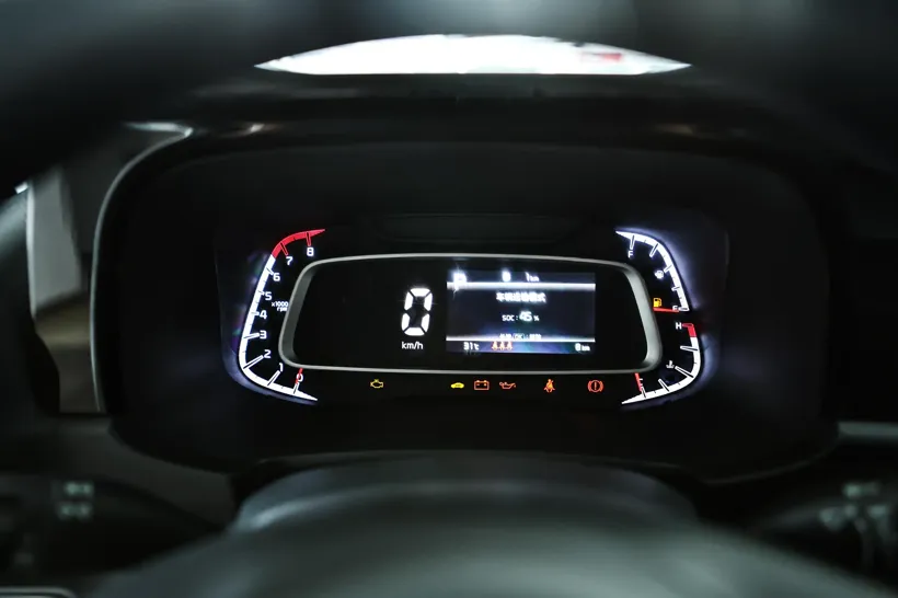 Kia Sonet 4