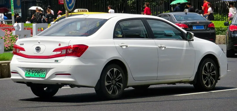 BYD BYD Qin PLUS DM 2021DM-i55KM Premium 3
