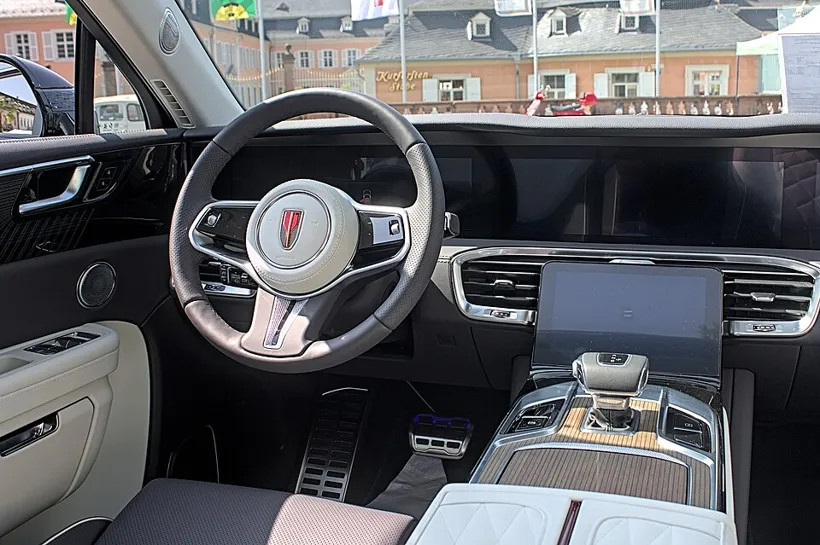 Hongqi 2024 E-HS9 660KM 6 3