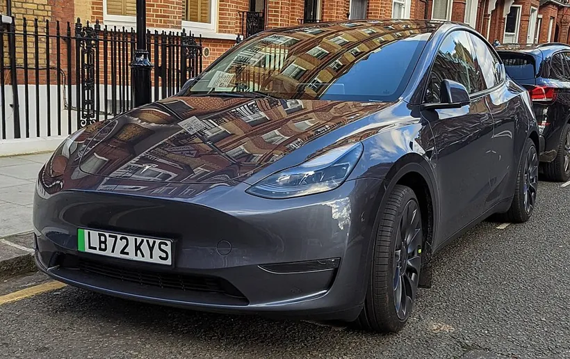 Model Y 2025 3